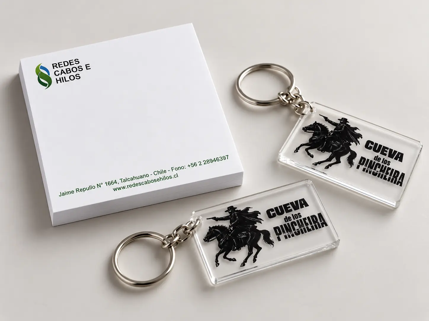 Llaveros acrílicos y blocks promocionales personalizados
